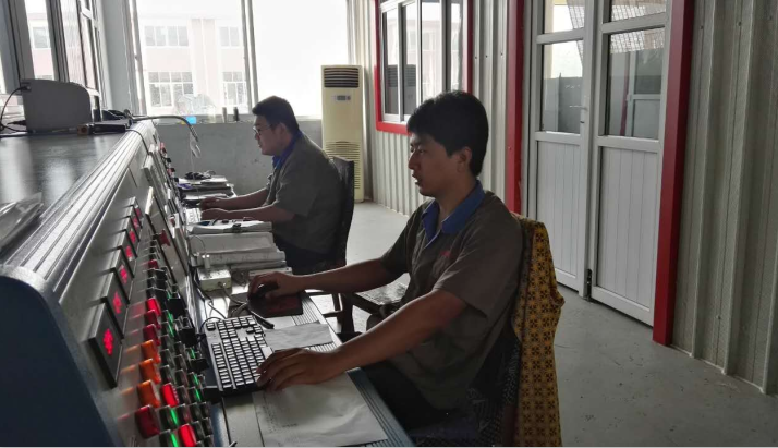 山東力久電機實驗室控制室 山東力久電機實驗室控制室