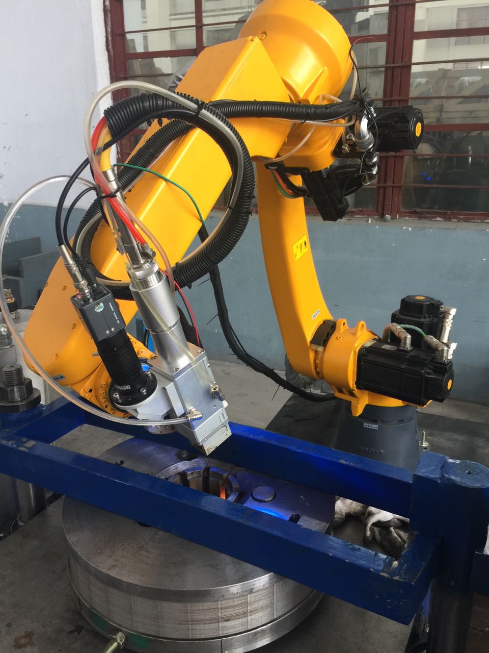 力久電機(jī)機(jī)械手臂新設(shè)備 力久電機(jī)機(jī)械手臂新設(shè)備